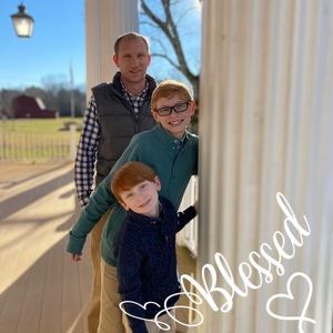 Meet your Posher, Dora lea